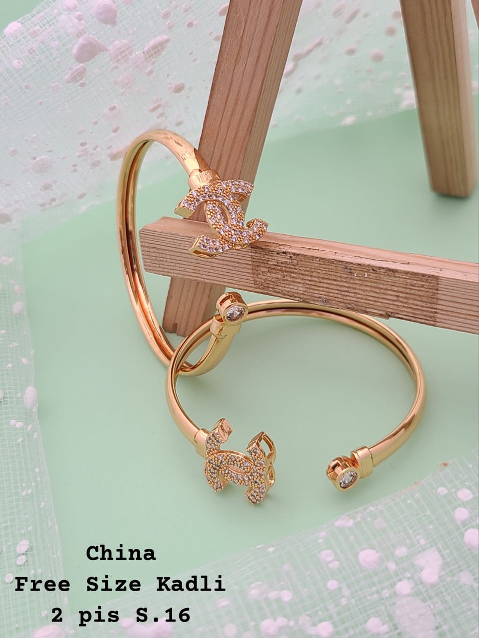 China Designer Daily Wear Kadli Bracelets Wholesale Price In Surat
